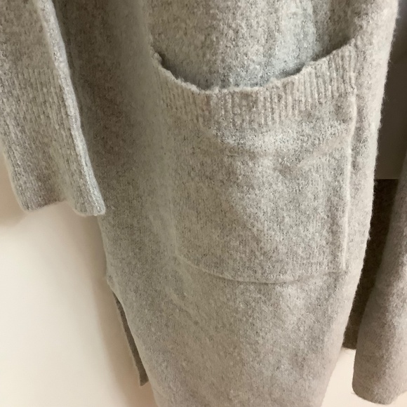Cloth brand Lovely long soft cardigan MEDIUM light grey color - Picture 3 of 11